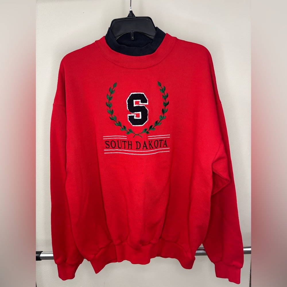South Dakota Vintage Willow Bay Women’s Large Red Sweater